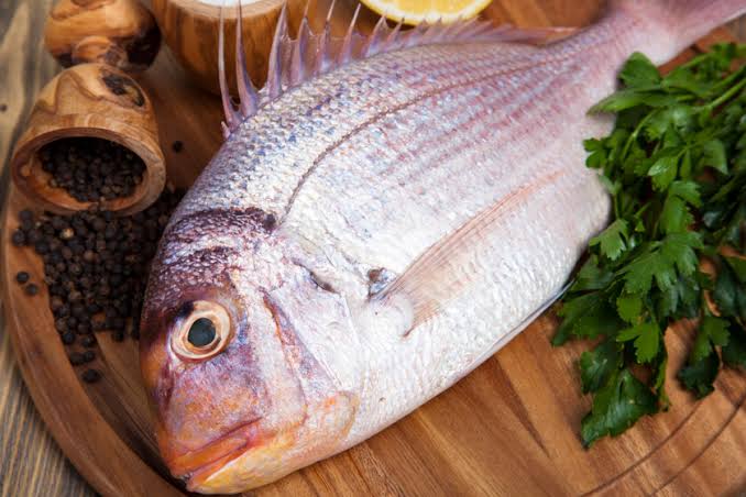 Pargo (pescado entero eviserado especial) paquete 4,0 - 5,0 Kg